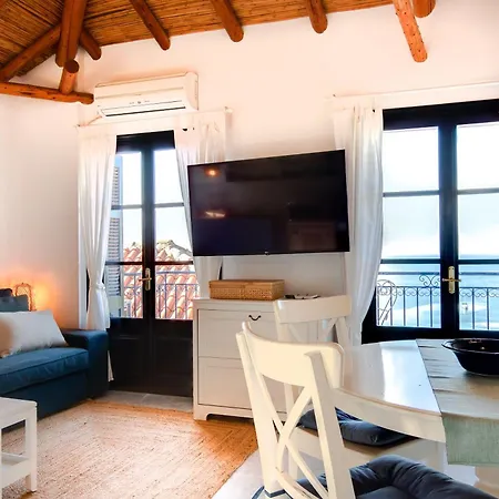 Koroneia Holiday home *